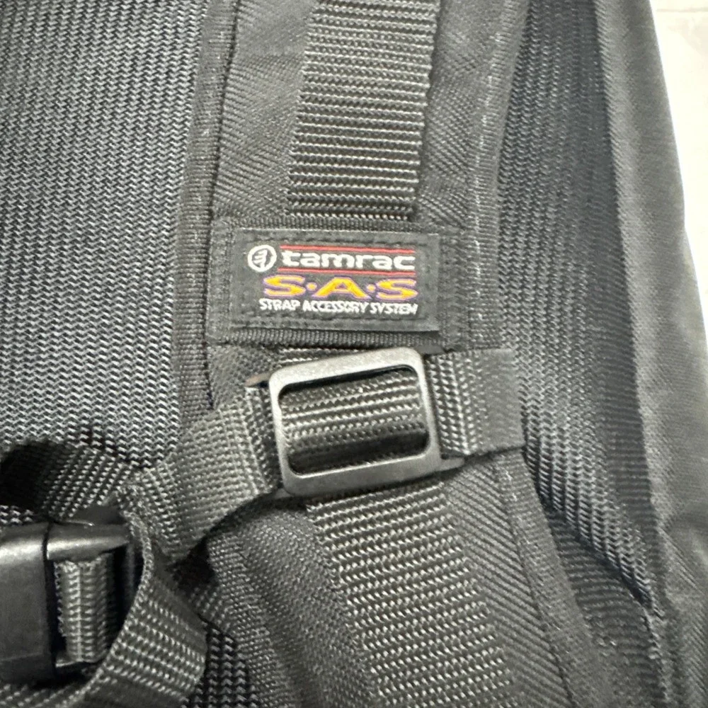 TAMRAC S.A.S PROFESSIONAL‎ CAMERA BACKPACK BLK/GRAY TRAVEL HIKING PADDED 21